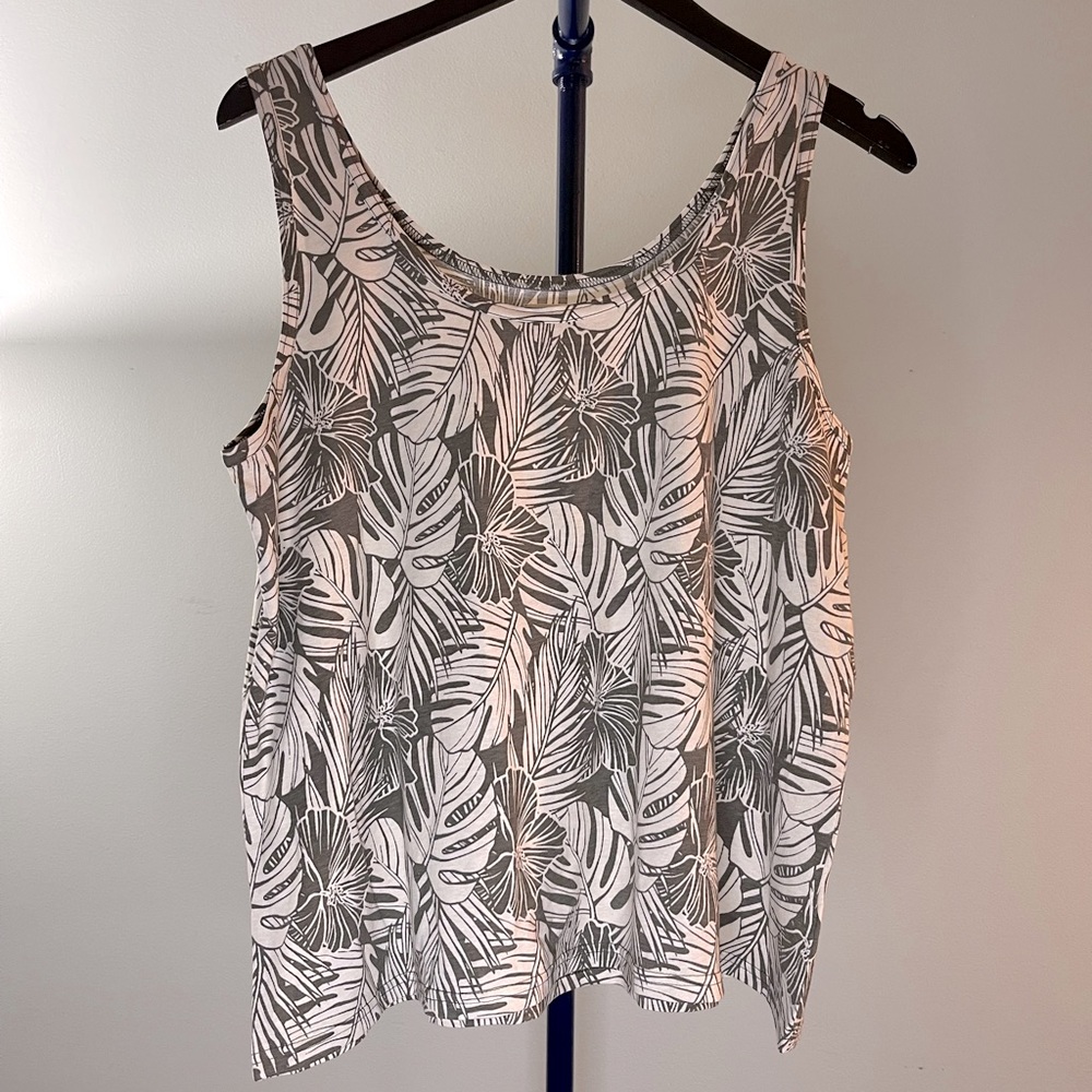 Pact Women's White and Gray Tropical Leaf Tank Top